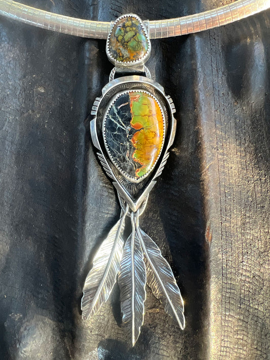 Arrow 3 Feathers Pendant Blackjack Turquoise Autumn Leaves