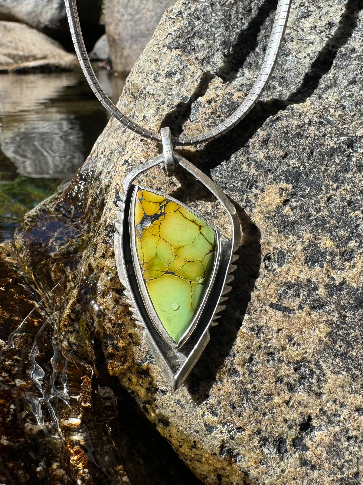 Pendant Hubei Turquoise Geometric Arrow