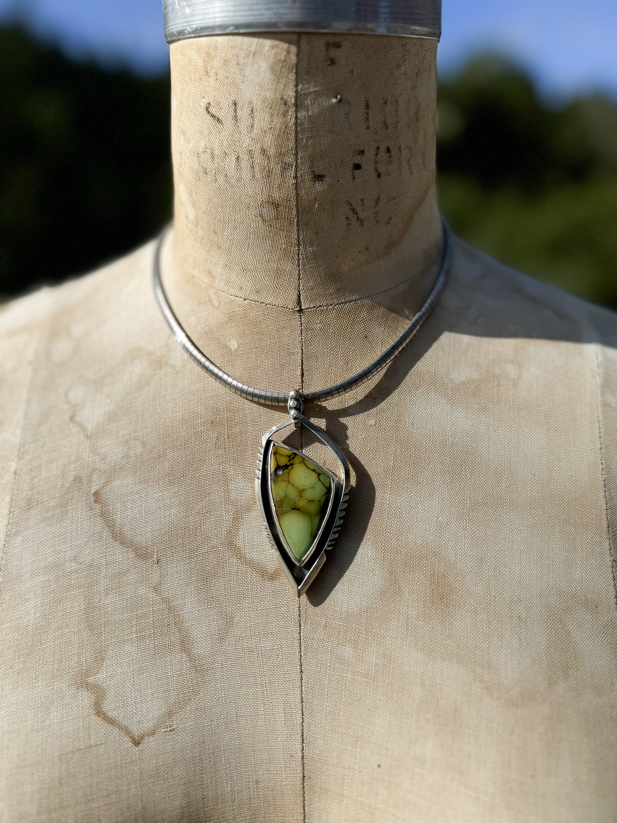 Pendant Hubei Turquoise Geometric Arrow