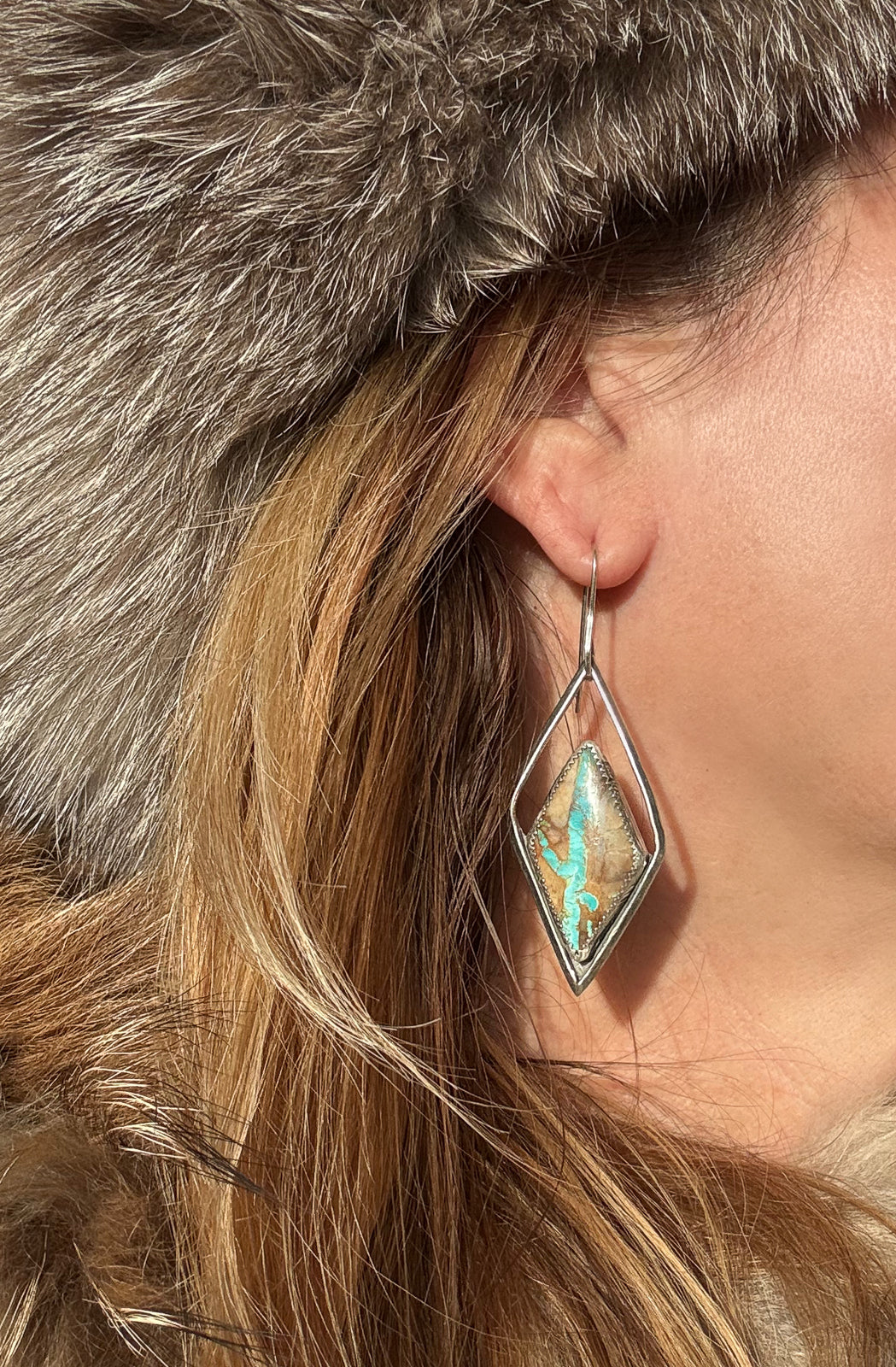 Earrings Royston Ribbon Turquoise in Sterling Silver Diamond Frame