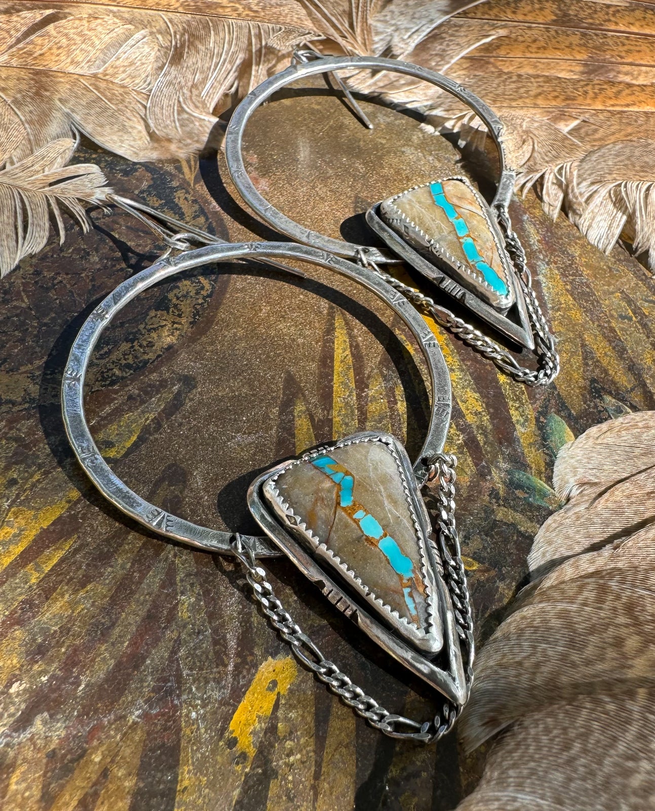 Earrings Royston Ribbon Hand-cut Arrow Hoop with Chain