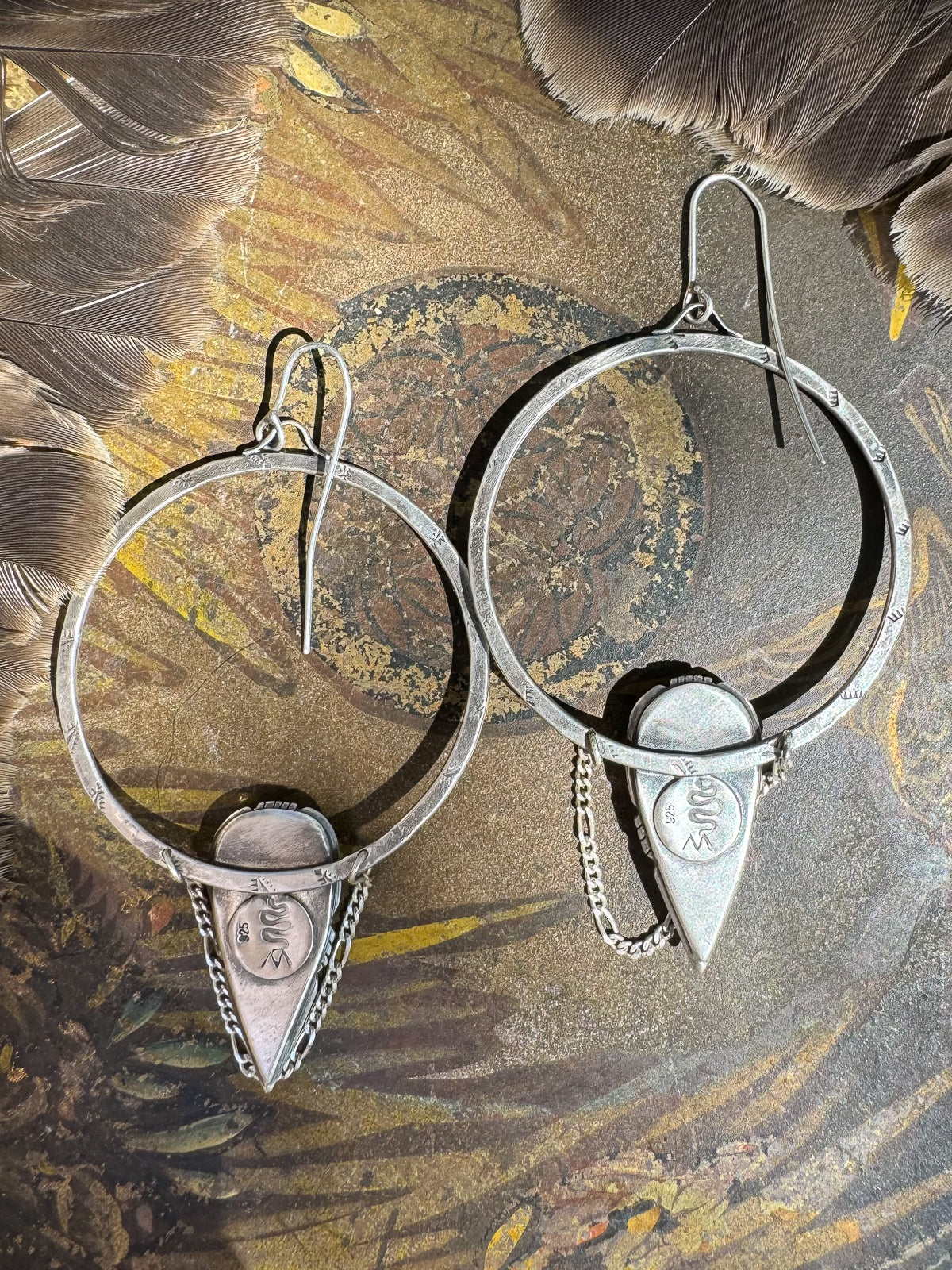 Earrings Royston Ribbon Hand-cut Arrow Hoop with Chain