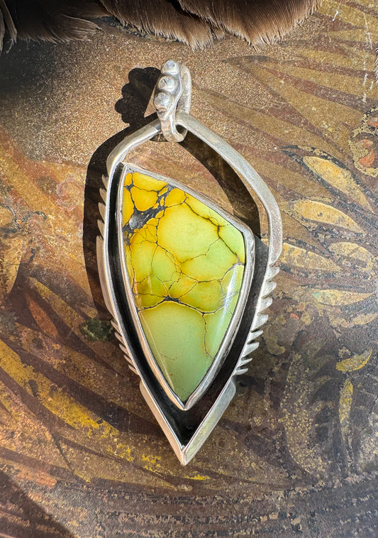 Hubei Turquoise Geometric Arrow Pendant